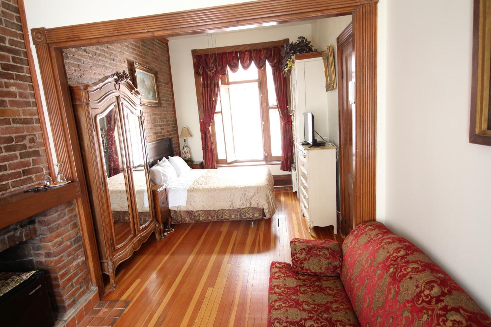 B&B De La Fontaine Квебек Экстерьер фото