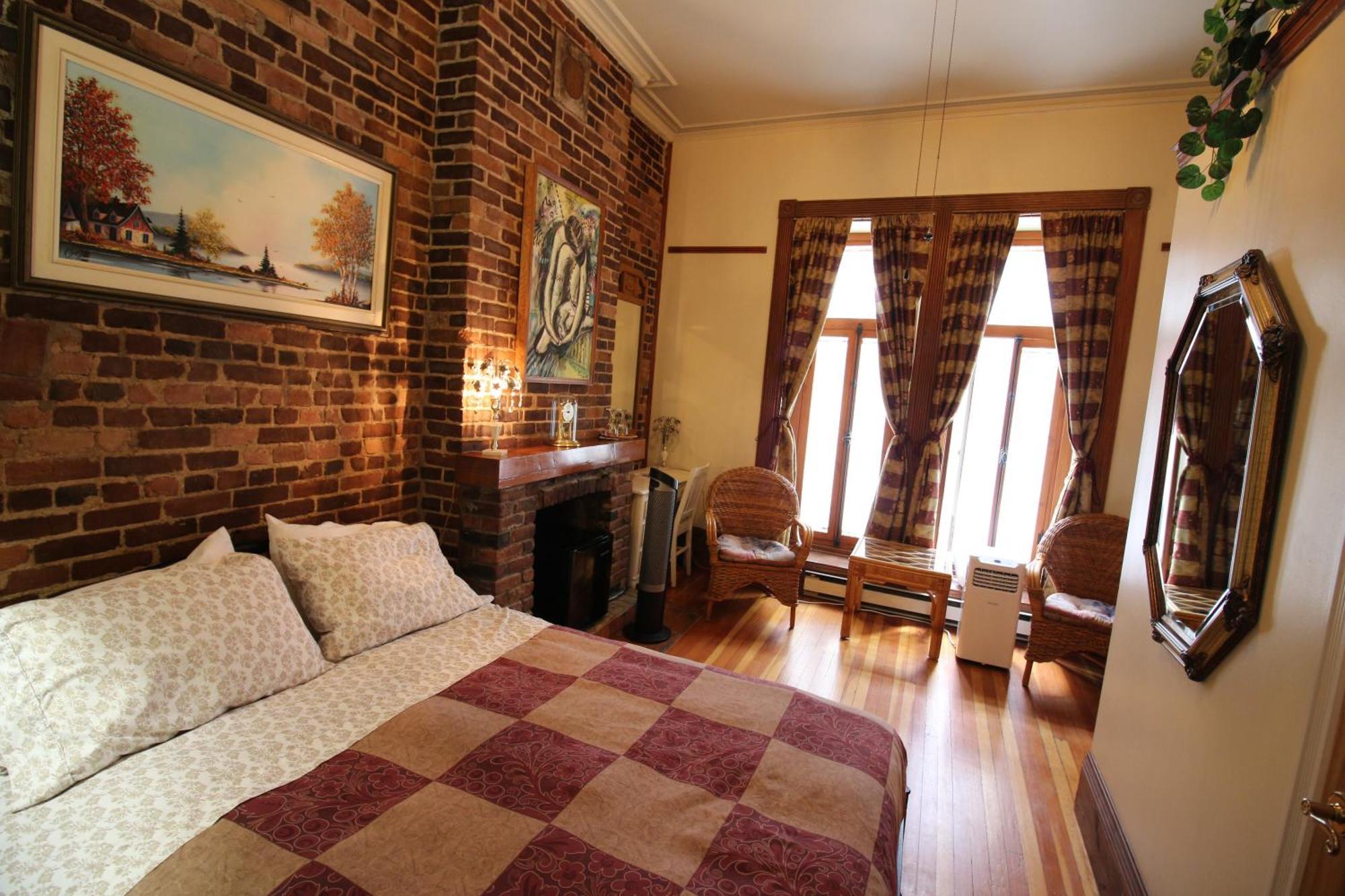 B&B De La Fontaine Квебек Экстерьер фото