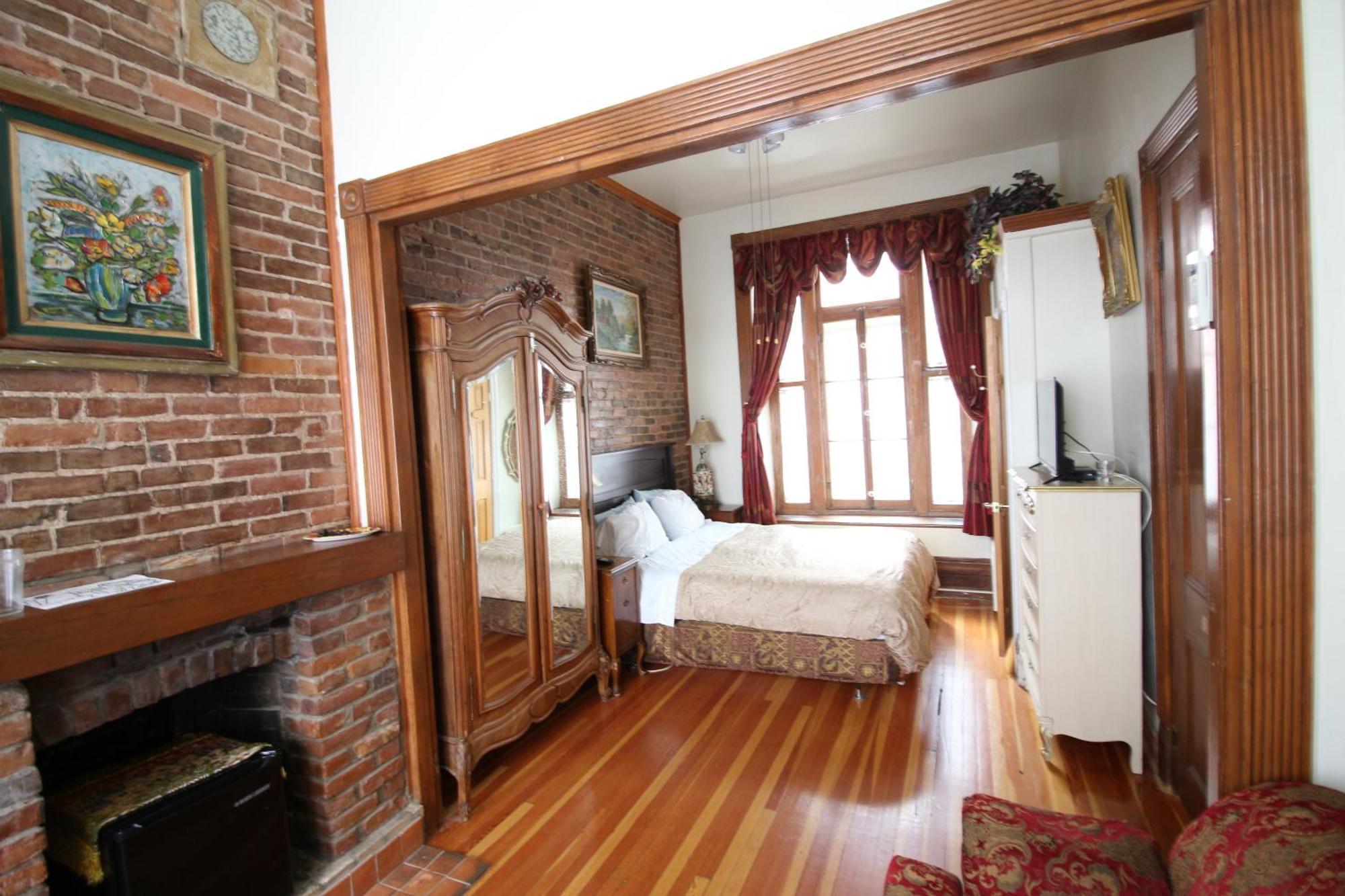 B&B De La Fontaine Квебек Экстерьер фото