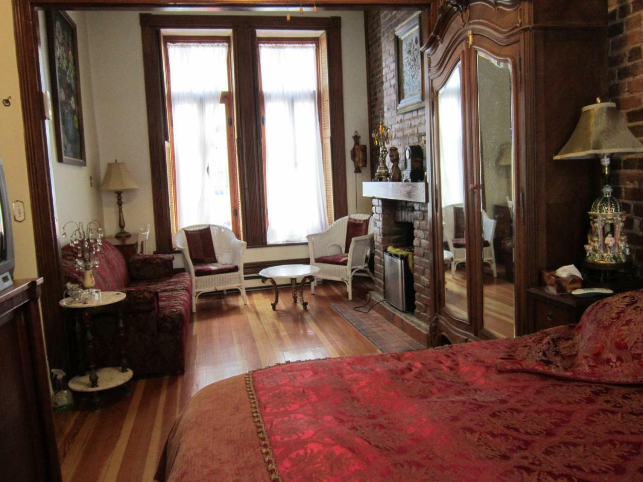 B&B De La Fontaine Квебек Экстерьер фото