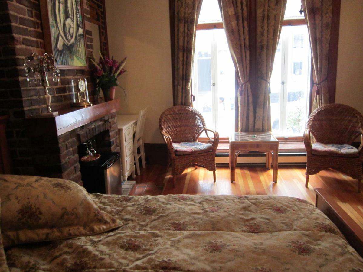 B&B De La Fontaine Квебек Экстерьер фото