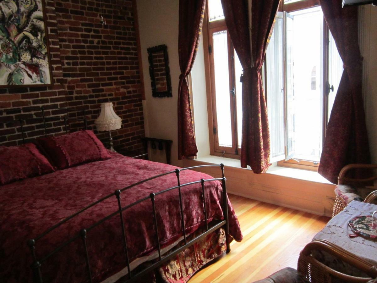 B&B De La Fontaine Квебек Экстерьер фото